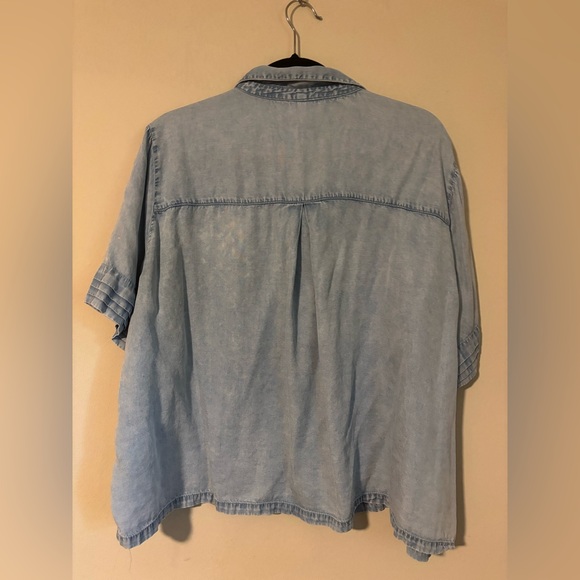 JANE AND DELANCEY - Light Blue Denim Button-Up Shirt - XL - Picture 3 of 3